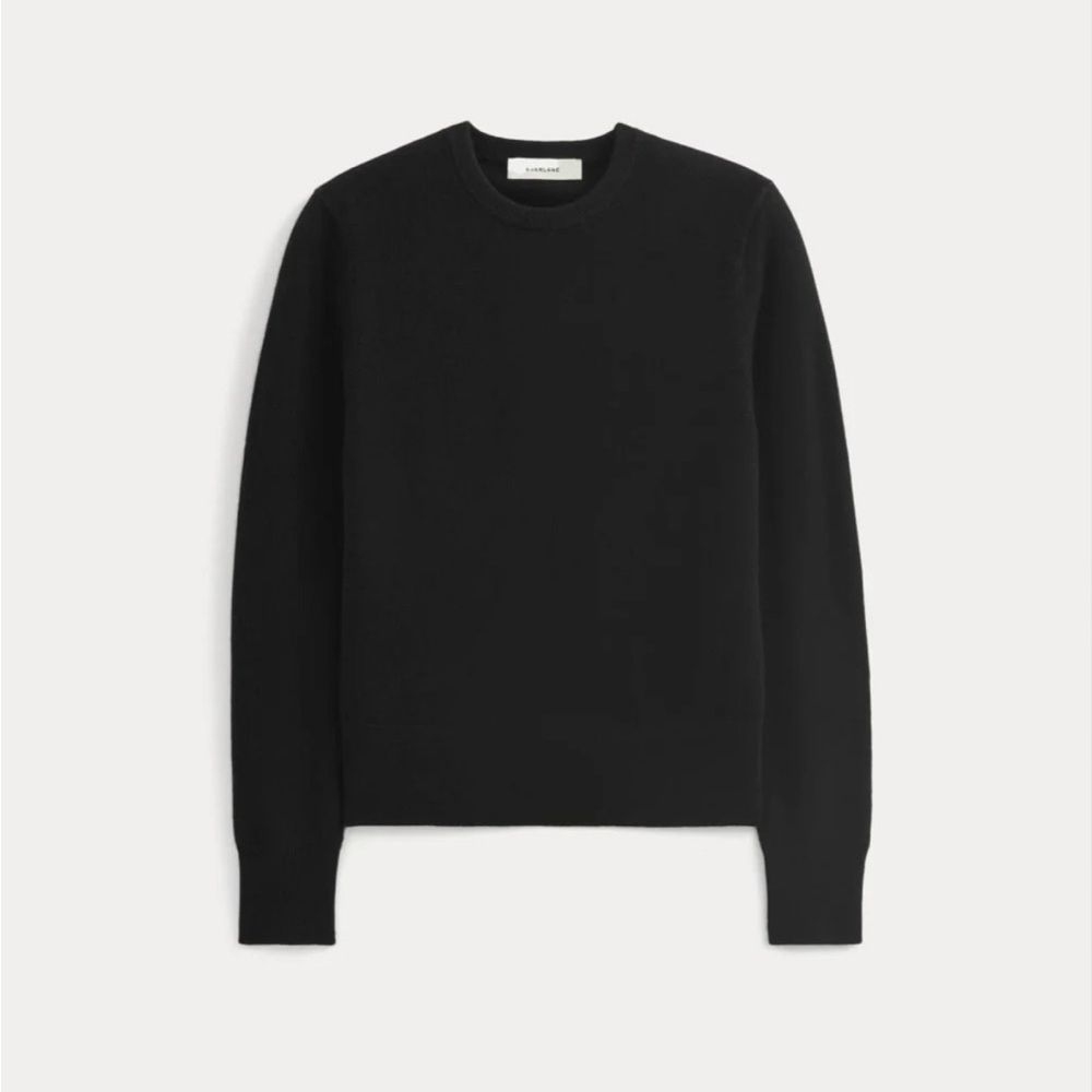Everlane cashmere sweaters women’s. 3 available blk, dark grey and light grey.